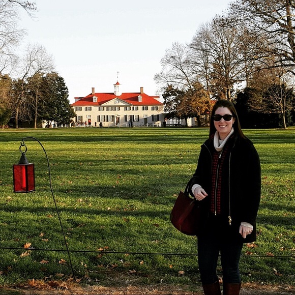 Meet your Posher, Sabrina - Picture 1 of 1